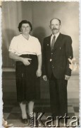 Brak daty, Argentyna. 
Bronisława Holtz i Karol Kiepier. 
Fot. NN, zbiory Adeli, Rozalii i Aleksandra Ziembińskich, reprodukcje cyfrowe w Bibliotece Polskiej im. Ignacego Domeyki w Buenos Aires (Biblioteca Polaca Ignacio Domeyko) i w Ośrodku KARTA w Warszawie.