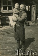 Po 1945, Polska.
Jan Kołodziej, brat Juljana Kołodzieja, który wyemigrował do Argentyny.
Fot. NN, udostępnił Alfredo Kołodziej, reprodukcje cyfrowe w Bibliotece Polskiej im. Ignacego Domeyki w Buenos Aires (Biblioteca Polaca Ignacio Domeyko) i w Ośrodku KARTA w Warszawie.