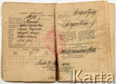 Paszport Juljana Kołodzieja, który w 1929 roku wyemigrował do Argentyny. Strona 2.
Fot. NN, udostępnił Alfredo Kołodziej, reprodukcje cyfrowe w Bibliotece Polskiej im. Ignacego Domeyki w Buenos Aires (Biblioteca Polaca Ignacio Domeyko) i w Ośrodku KARTA w Warszawie.