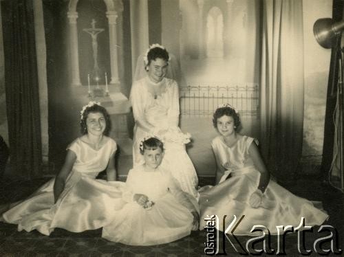 Brak daty, prowincja Chaco, Argentyna.
Weronika Winiarska w dniu ślubu.
Fot. NN, Isidoro Wojtuń, reprodukcje cyfrowe w Bibliotece Polskiej im. Ignacego Domeyki w Buenos Aires (Biblioteca Polaca Ignacio Domeyko) i w Ośrodku KARTA w Warszawie.