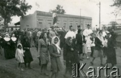 Lata 40.-50., prawdopodobnie prowincja Chaco, Argentyna. 
Procesja.
Fot. NN, ze zbiorów Archivo Historico-Central 