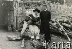 1969, San Pedro, prowincja Misiones, Argentyna.
Ojciec Franciszek Micek z uczniami w dniu zakończenia roku szkolnego.
Fot. NN, ze zbiorów Archivo Historico-Central 