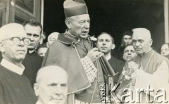 Lata 60., Toruń, Polska.
Prymas Polski kardynał Stefan Wyszyński. Na zdjęciu m.in. O. Tadeusz Henneberg (1. z lewej).
Fot. NN, ze zbiorów Archivo Historico-Central 