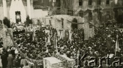 Brak daty, brak miejsca.
Msza święta w ruinach kościoła.
Fot. NN, ze zbiorów Archivo Historico-Central 