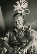 1942-1943, brak miejsca.
Podpułkownik Józef Kramczyński, w latach 1942-1943 dowódca 23 Pułku Piechoty, następnie 7 Brygady Strzelców. 
Fot. NN, zbiory Krzysztofa Barbarskiego, reprodukcje cyfrowe w Ośrodku KARTA w Warszawie i w Instytucie Polskim i Muzeum im. gen. Sikorskiego w Londynie.
