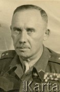 1945-1946, Włochy (?).
Podpułkownik Józef Kramczyński.
Fot. NN, zbiory Krzysztofa Barbarskiego, reprodukcje cyfrowe w Ośrodku KARTA w Warszawie i w Instytucie Polskim i Muzeum im. gen. Sikorskiego w Londynie.