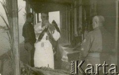 1943, Irak.
Niedziela Palmowa w 7 Brygadzie Strzelców.
Fot. NN, zbiory Krzysztofa Barbarskiego, reprodukcje cyfrowe w Ośrodku KARTA w Warszawie i w Instytucie Polskim i Muzeum im. gen. Sikorskiego w Londynie.