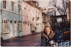 Lata 60., Londyn, Anglia, Wielka Brytania.
Zofia Rita Zaremba.
Fot. NN, zbiory Zofii Rity Zaremby, reprodukcje cyfrowe w Ośrodku KARTA w Warszawie i w Instytucie Polskim i Muzeum im. gen. Sikorskiego w Londynie.