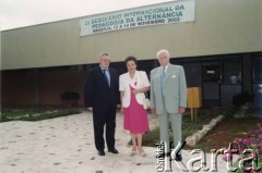 12-14.11.2002, Brazylia.
Ryszard i Karolina Kaczorowscy (1. i 2. z prawej) oraz rektor Akademii Polonijnej w Częstochowie ksiądz Andrzej Kryński na konferencji naukowej.
Fot. NN, zbiory Karoliny i Ryszarda Kaczorowskich, reprodukcje cyfrowe w Ośrodku KARTA w Warszawie i w Instytucie Polskim i Muzeum im. gen. Sikorskiego w Londynie