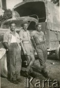 1944-1947, Włochy.
Żołnierze 2. Korpusu Polskiego, 1. z lewej Czesław Zychowicz.
Fot. NN, zbiory Anieli Zychowicz, reprodukcje cyfrowe w Ośrodku KARTA w Warszawie i w Instytucie Polskim i Muzeum im. gen. Sikorskiego w Londynie.