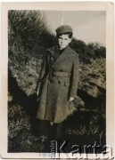 1949, Kornwalia, Anglia, Wielka Brytania.
Ryszard Konop.
Fot. NN, zbiory Ryszarda Konopa, reprodukcje cyfrowe w Ośrodku KARTA w Warszawie i w Instytucie Polskim i Muzeum im. gen. Sikorskiego w Londynie.