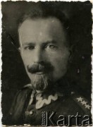1921, Polska.
Kapitan Wincenty Strumiński, dziadek Joanny Bernasińskiej i Bożeny Laskiewicz.
Fot. NN, zbiory Joanny i Jacka oraz Bożeny Laskiewicz, reprodukcje cyfrowe w Ośrodku KARTA w Warszawie i w Instytucie Polskim i Muzeum im. gen. Sikorskiego w Londynie.