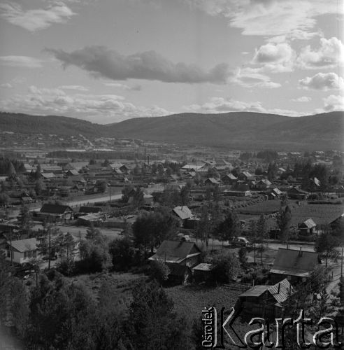 1977, Tynda, obwód amurski, Rosyjska Federacyjna Socjalistyczna Republika Radziecka, ZSRR.
Budowa Bajkalsko-Amurskiej Magistrali Kolejowej (BAM). Domy i ulice miasta.
Fot. Mikołaj Nesterowicz, zbiory Ośrodka KARTA