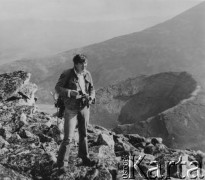 Lata 70., Kamczatka, ZSRR.
Operator Mikołaj Nesterowicz na zboczu jednego z kamczackich wulkanów.
Fot. Mikołaj Nesterowicz, zbiory Ośrodka KARTA