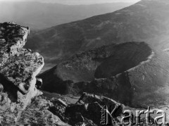 Lata 70., Kamczatka, ZSRR.
Krater kamczackiego wulkanu.
Fot. Mikołaj Nesterowicz, zbiory Ośrodka KARTA