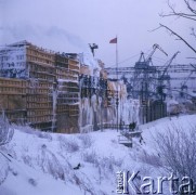 Druga połowa lat 70., Tobolsk, obwód tiumeński, RFSRR, ZSRR.
Budowa zakładów petrochemicznych.
Fot. Mikołaj Nesterowicz, zbiory Ośrodka KARTA
