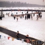 Lata 70., Moskwa, Związek Radziecki.
Festiwal morsów zorganizowny na zamarzniętej rzece Moskwa. 
Fot. Mikołaj Nesterowicz, zbiory Ośrodka KARTA