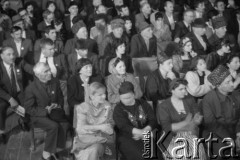 1992, prawdopodobnie Grozny, Czeczeńska Republika Iczkerii.
Uroczysta inauguracja działalności fundacji kulturalnej im. Wassana Gireja Dżabagi.
Fot. Mikołaj Nesterowicz, zbiory Ośrodka KARTA