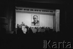 1992, prawdopodobnie Grozny, Czeczeńska Republika Iczkerii.
Uroczysta inauguracja działalności fundacji kulturalnej im. Wassana Gireja Dżabagi.
Fot. Mikołaj Nesterowicz, zbiory Ośrodka KARTA