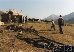 Lata 90., Kazachstan.
Osada w stepie.
Fot. Mikołaj Nesterowicz, zbiory Ośrodka KARTA