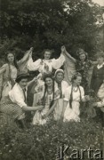 1943-1946, Kinloch Rannoch, Szkocja, Wielka Brytania. 
Uczennice gimnazjum polskiego Dunalastair House przebrane za postacie z przedstawienia teatralnego 