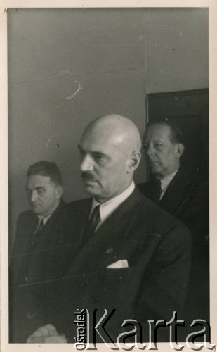 2.02.1957, Penrhos, Walia, Wielka Brytania.
Członek Rady Trzech i były dowódca 2 Korpusu Polskiego gen. Władysław Anders (na pierwszym planie) podczas wizyty w Polskim Ośrodku dla byłych żołnierzy i ich rodzin.
Fot. NN, kolekcja: Polskie Osiedle w Penrhos, reprodukcje cyfrowe w Ośrodku KARTA