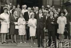 1966, Londyn, Anglia, Wielka Brytania.
Ślub Barbary Dzianott i Jana Murzynowskiego. 
Fot. NN, kolekcja Barbary Murzynowskiej, reprodukcje cyfrowe w Ośrodku KARTA