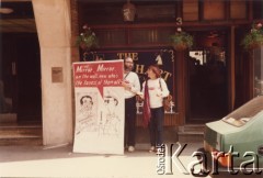 1984, Londyn, Anglia, Wielka Brytania.
Działacze skupieni wokół ruchu Solidarity with Solidarity przed budynkiem redakcji gazety 