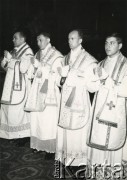 27.10.1957, Rzym, Włochy.
Uroczystość otrzymania święceń kapłańskich. 3. z lewej kleryk Jan Szponar.
Fot. Cibor Makula, Attualita Fotografica, kolekcja Jana Szponara, reprodukcje cyfrowe w Ośrodku KARTA