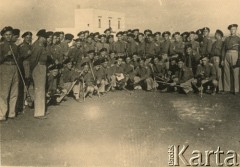 1946, Gallipoli, Włochy.
Centrum Wyszkolenia Wojsk Pancernych. Zbiórka uczniów szkoły podchorążych kawalerii pancernej. 
Fot. NN, kolekcja Krystyny i Janusza Cywińskich, reprodukcje cyfrowe w Ośrodku KARTA