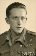 1949, Whitley Camp, Anglia, Wielka Brytania.
Janusz Cywiński, powstaniec warszawski, żołnierz 2 Korpusu Polskiego Polskich Sił Zbrojnych na Zachodzie.
Fot. NN, kolekcja Krystyny i Janusza Cywińskich, reprodukcje cyfrowe w Ośrodku KARTA