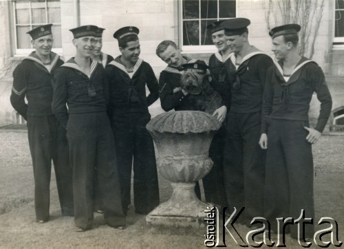 1940-1945, Anglia, Wielka Brytania.
Uczniowie Państwowej Szkoły Morskiej.
Fot. NN, kolekcja: Polska Misja Katolicka, reprodukcje cyfrowe w Ośrodku KARTA