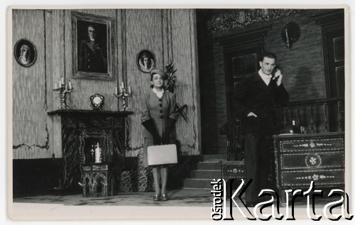 1940-1945, Murnau am Staffelsee, Bawaria, Niemcy.
Oflag Murnau VII A, n/z przedstawienie teatralne przygotowane przez jeńców.
Fot. autor nieznany, kolekcja Mariana Stelmacha, zbiory Fundacji Ośrodka KARTA