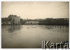 1931, Wilno, Polska.
Powódź, zalane miasto.
Fot. Photo Jean, kolekcja Janusza Sijki, zbiory Fundacji Ośrodka KARTA