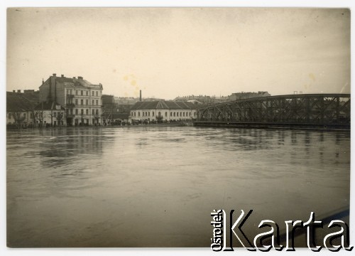 1931, Wilno, Polska.
Powódź, zalane miasto.
Fot. Photo Jean, kolekcja Janusza Sijki, zbiory Fundacji Ośrodka KARTA