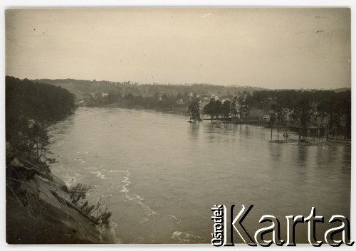 1931, Wilno, Polska.
Powódź, zalane miasto.
Fot. Photo Jean, kolekcja Janusza Sijki, zbiory Fundacji Ośrodka KARTA