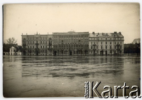 1931, Wilno, Polska.
Powódź, zalane miasto.
Fot. Photo Jean, kolekcja Janusza Sijki, zbiory Fundacji Ośrodka KARTA