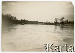 1931, Wilno, Polska.
Powódź, zalane miasto.
Fot. Photo Jean, kolekcja Janusza Sijki, zbiory Fundacji Ośrodka KARTA