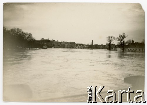 1931, Wilno, Polska.
Powódź, zalane miasto.
Fot. Photo Jean, kolekcja Janusza Sijki, zbiory Fundacji Ośrodka KARTA