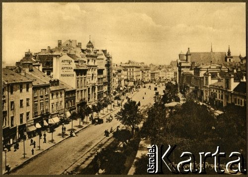 1900-1914, Warszawa, Królestwo Polskie.
Krakowskie Przedmieście. W głębi po prawej stronie widoczny fragment dachu kościoła Świętej Anny.
Fot. NN, kolekcja tematyczna : architektura Warszawy w latach 1900-1914, zbiory Ośrodka KARTA