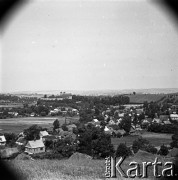 Lata 60., miejsce nieznane, Polska.
Panorama krajobrazu.
Fot. Marek Zürn, zbiory Fundacji Ośrodka KARTA