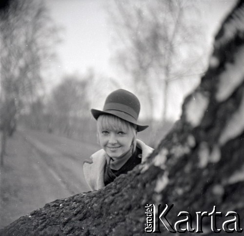 1967-69, Warszawa, Polska.
Maryla Rodowicz, piosenkarka, n/z jako studentka Akademii Wychowania Fizycznego.
Fot. Marek Zürn, zbiory Fundacji Ośrodka KARTA