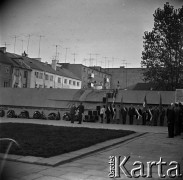 09.1969, Płock, Polska.
Uroczystość odsłonięcia Pomnika 13 Straconych, upamiętniającego członków ruchu oporu straconych w tym miejscu przez hitlerowców w 1942 roku.
Fot. Marek Zürn, zbiory Fundacji Ośrodka KARTA
