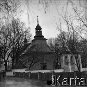 Lata 60., Górecko Kościelne, Roztocze, Polska.
Kościół św. Stanisława Biskupa Męczennika.
Fot. Marek Zürn, zbiory Fundacji Ośrodka KARTA