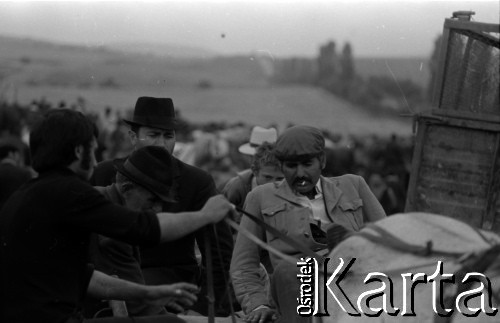 Lata 60., miejsce nieznane.
Jarmark cygański.
Fot. Marek Zürn, zbiory Fundacji Ośrodka KARTA