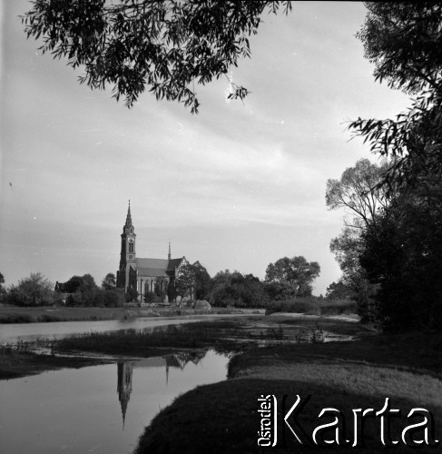 Lata 60., Postawy, Białoruska SRR, ZSRR.
Kościół św. Antoniego Padewskiego.
Fot. Marek Zürn, zbiory Fundacji Ośrodka KARTA