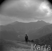 Lata 60., Tatry, Polska.
Marek Zürn podczas wędrówki górskiej w Tatrach Zachodnich.
Fot. Marek Zürn, zbiory Fundacji Ośrodka KARTA
