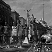 22.07.1966, Warszawa, Polska.
Defilada z okazji Święta Odrodzenia Polski (22 Lipca) na ulicy Marszałkowskiej.
Fot. Marek Zürn, zbiory Fundacji Ośrodka KARTA