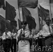 22.07.1966, Warszawa, Polska.
Defilada z okazji Święta Odrodzenia Polski (22 Lipca) na ulicy Marszałkowskiej.
Fot. Marek Zürn, zbiory Fundacji Ośrodka KARTA