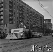 22.07.1966, Warszawa, Polska.
Defilada z okazji Święta Odrodzenia Polski (22 Lipca) na ulicy Marszałkowskiej.
Fot. Marek Zürn, zbiory Fundacji Ośrodka KARTA